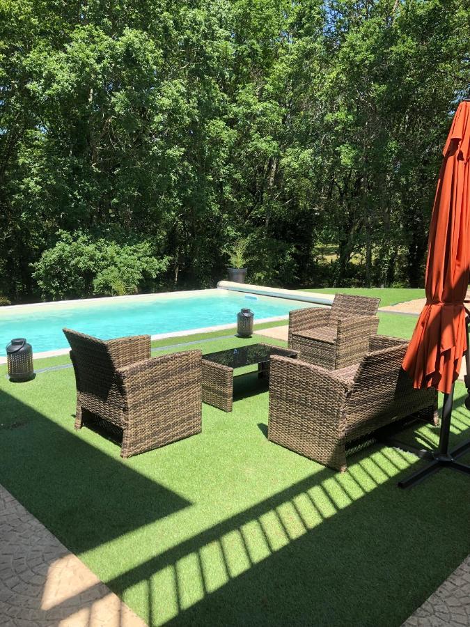 Holiday home Petit Au Milieu De La Verdure *